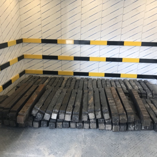 THANG MÁY TẢI HÀNG CÔNG TY LỚN