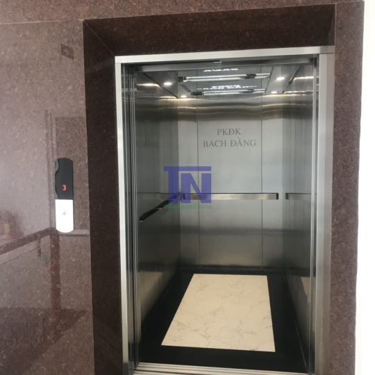 THANG MÁY TẢI BỆNH VIỆN