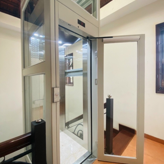 THANG MÁY LỒNG KÍNH THIẾT KẾ SIZE NHỎ